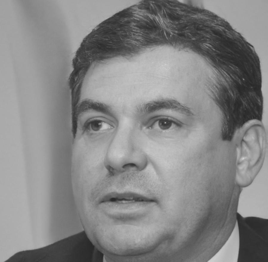 Instructor experto en análisis de variaciones presupuestarias